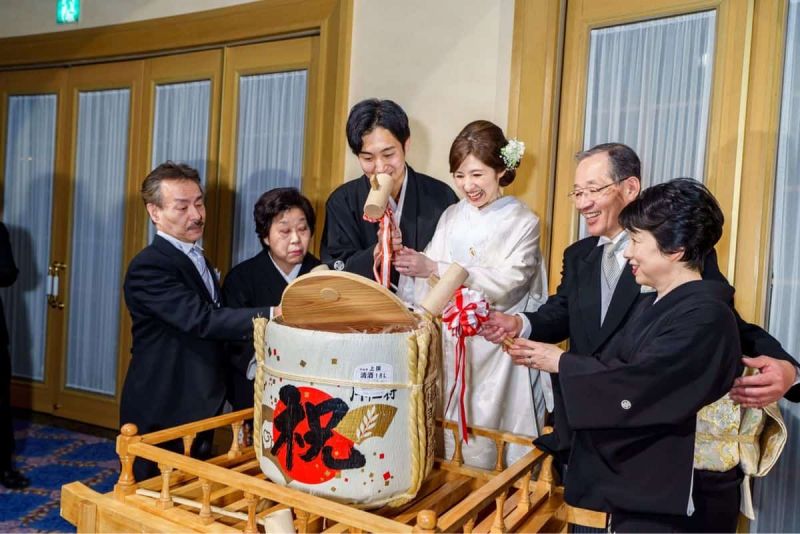 kagami biraki trong đám cưới kagami biraki trong đám cưới